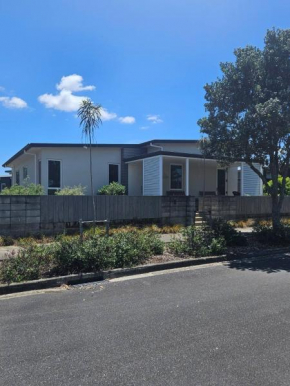 The Kiwi Beach Retreat, Papamoa